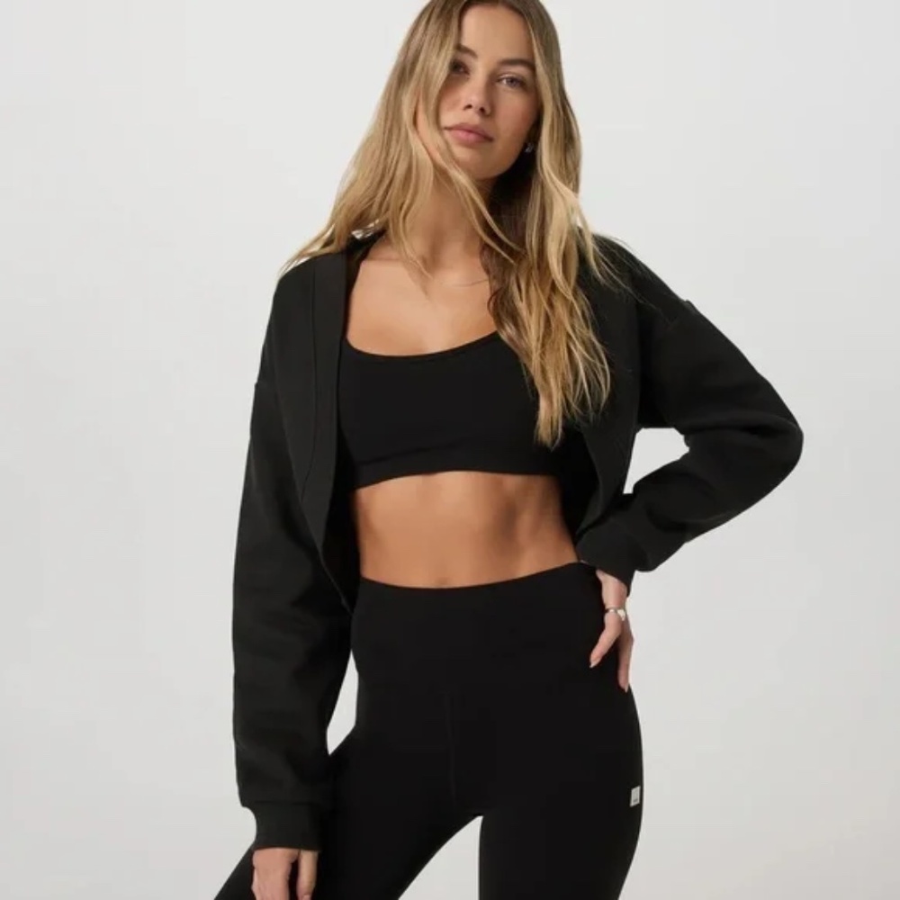 Vuori Restore Shrug Washed Black Cropped Fleece Cardi Women's Size Medium NEW